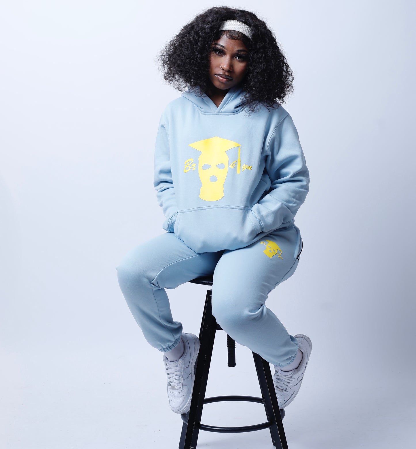 CLASSIC GRADUATION SWEATSUIT