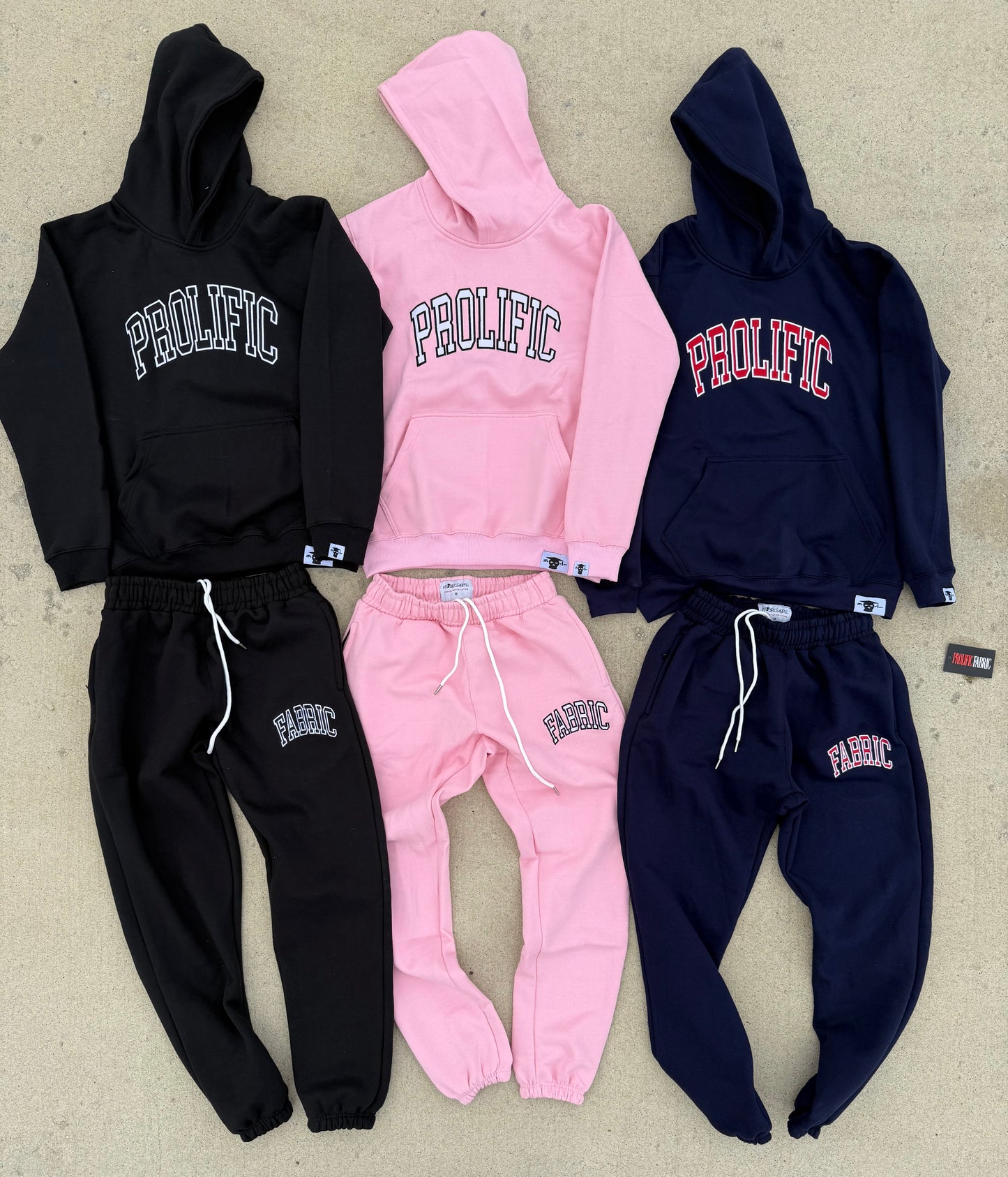 PF ESSENTIAL SWEATSUIT