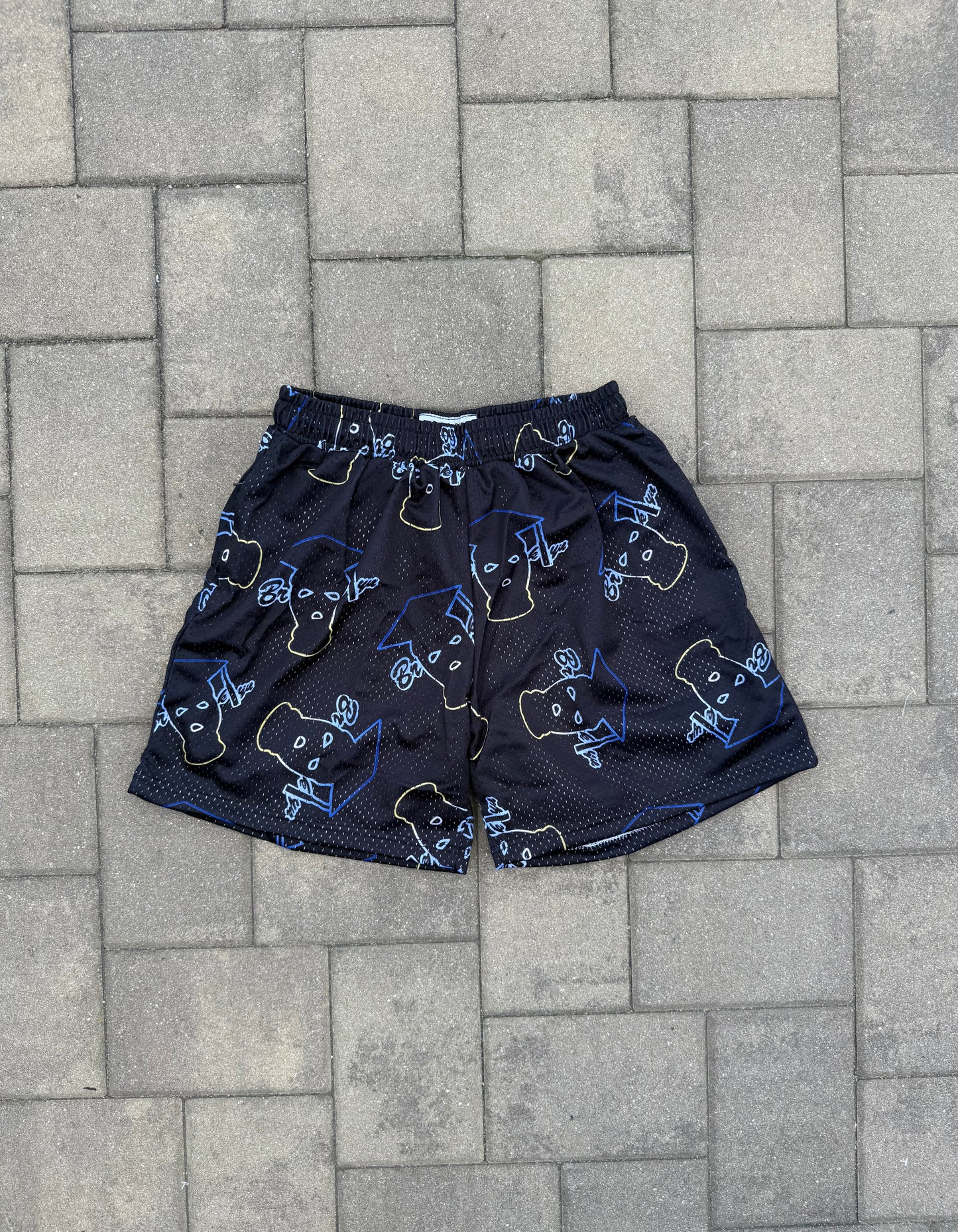 Graduation 360 gradient shorts