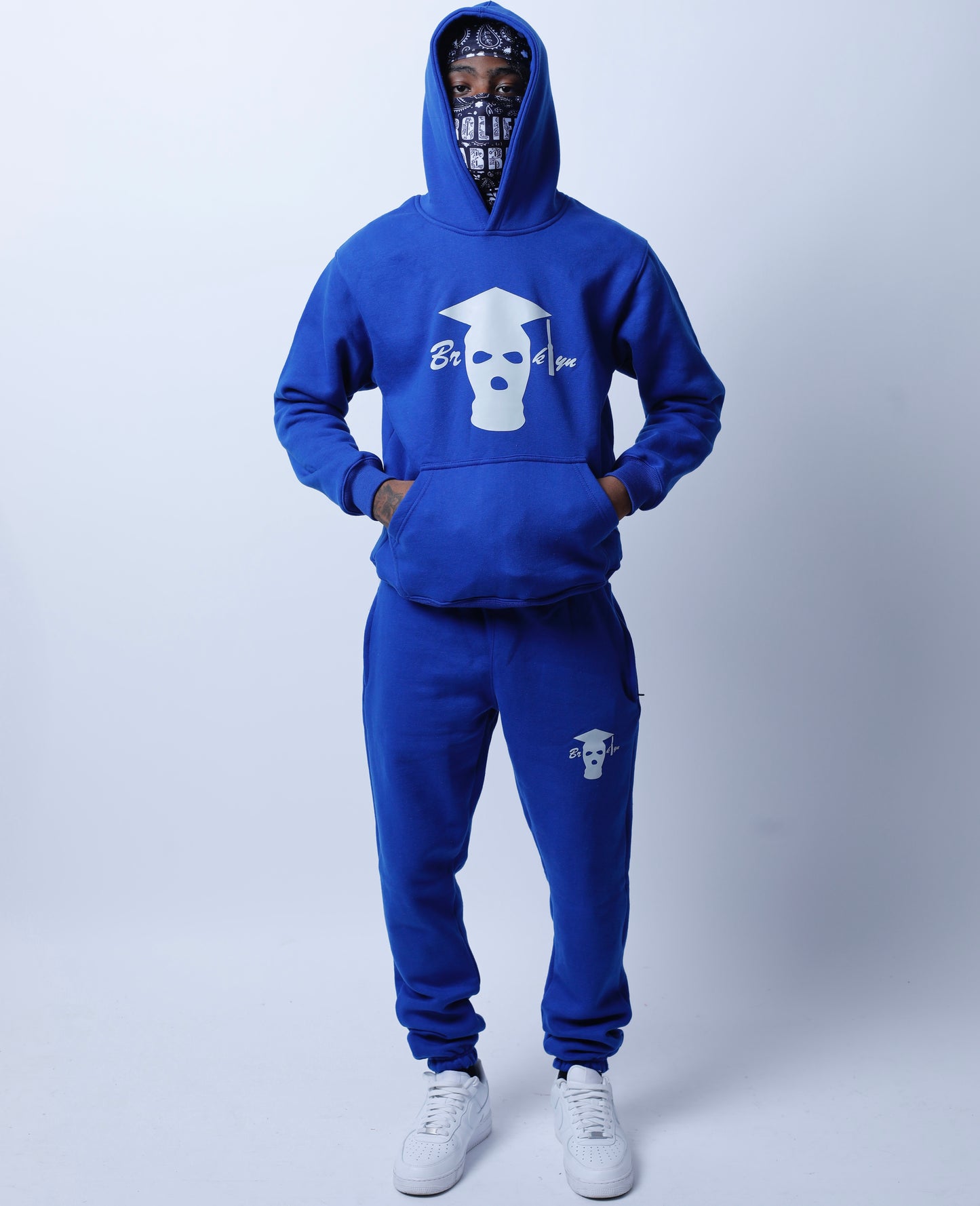 CLASSIC GRADUATION SWEATSUIT