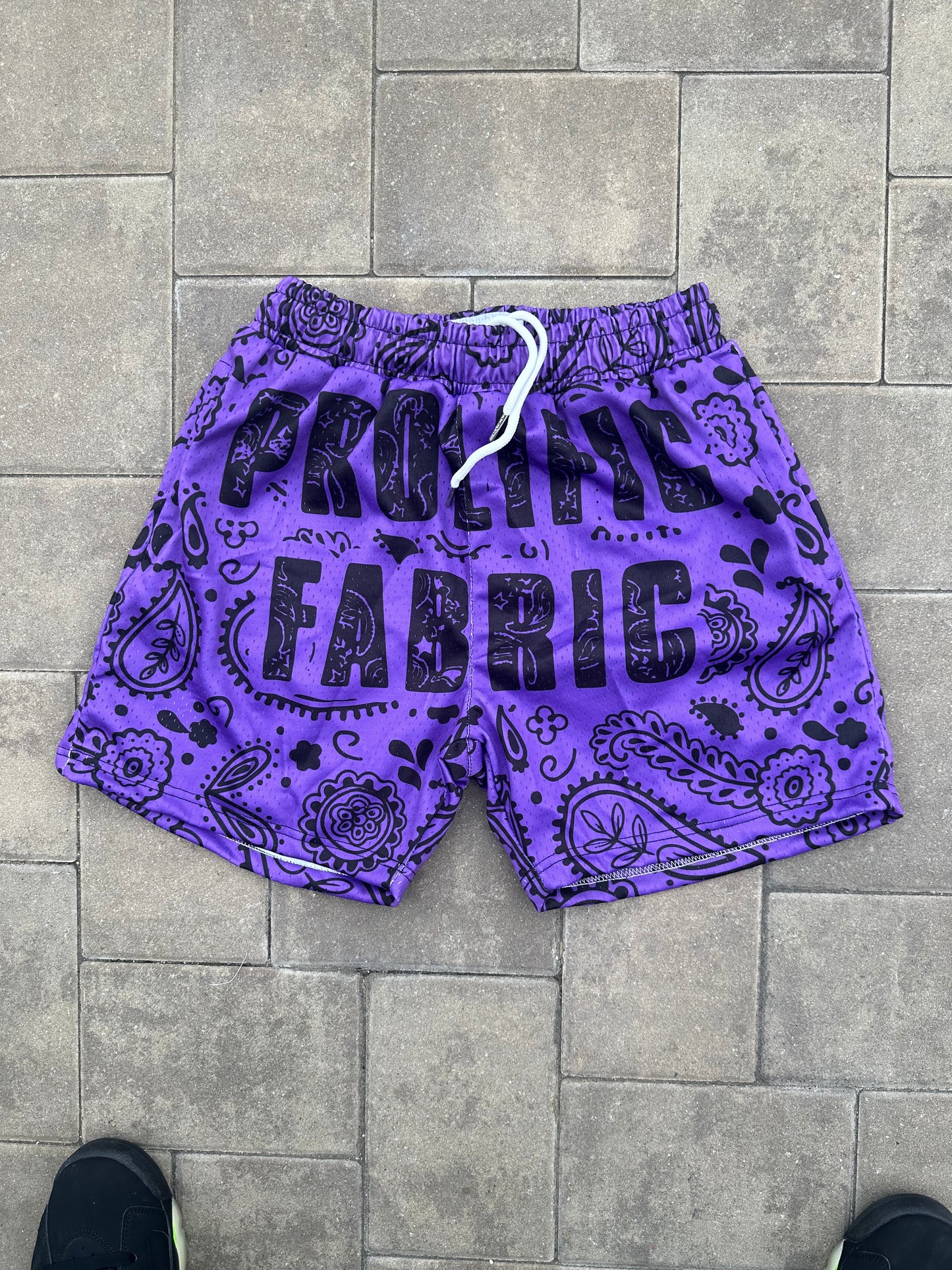 PROLIFIC PAISLEY PRINT SHORTS