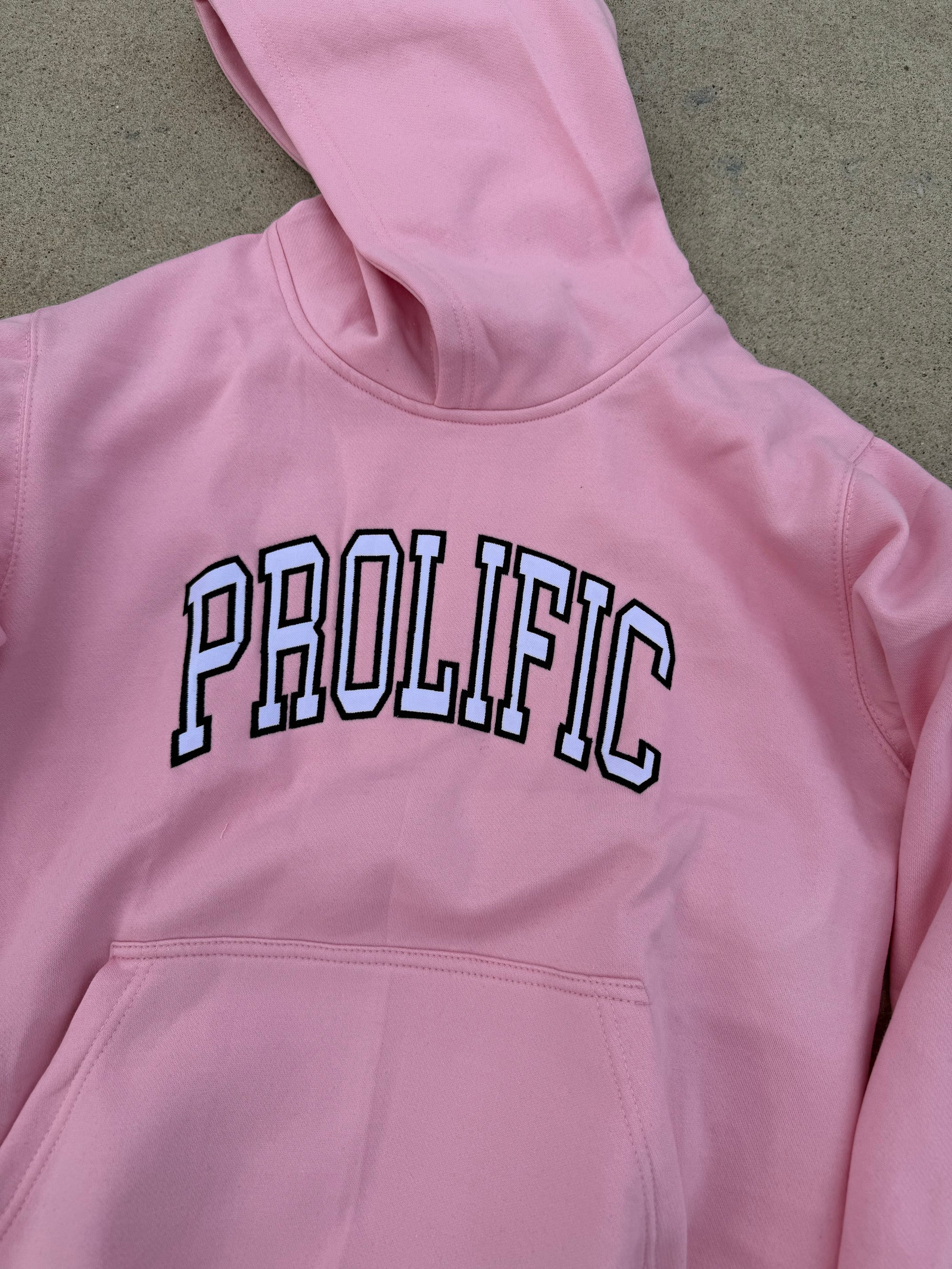 PF ESSENTIAL SWEATSUIT