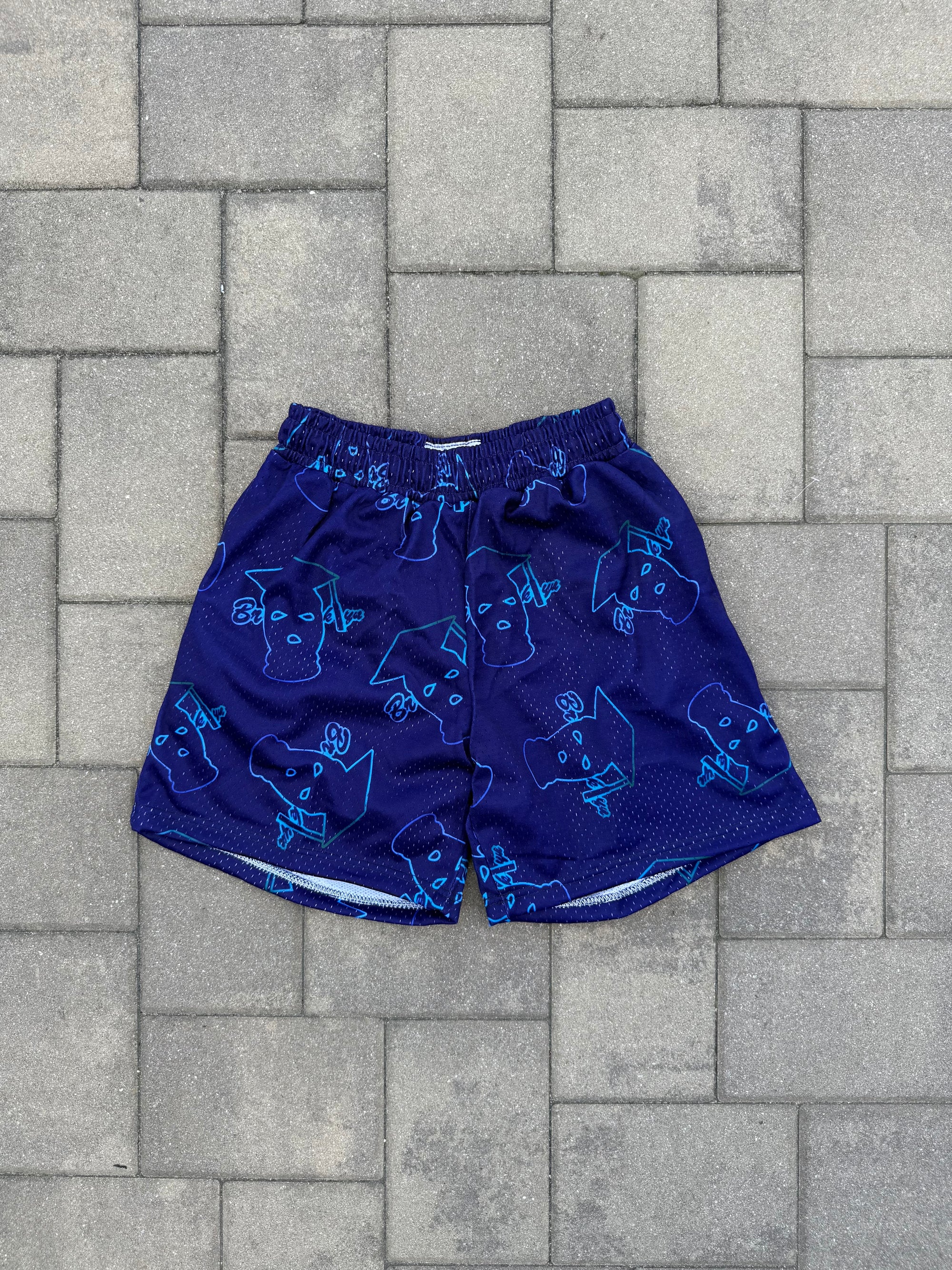 Graduation 360 gradient shorts