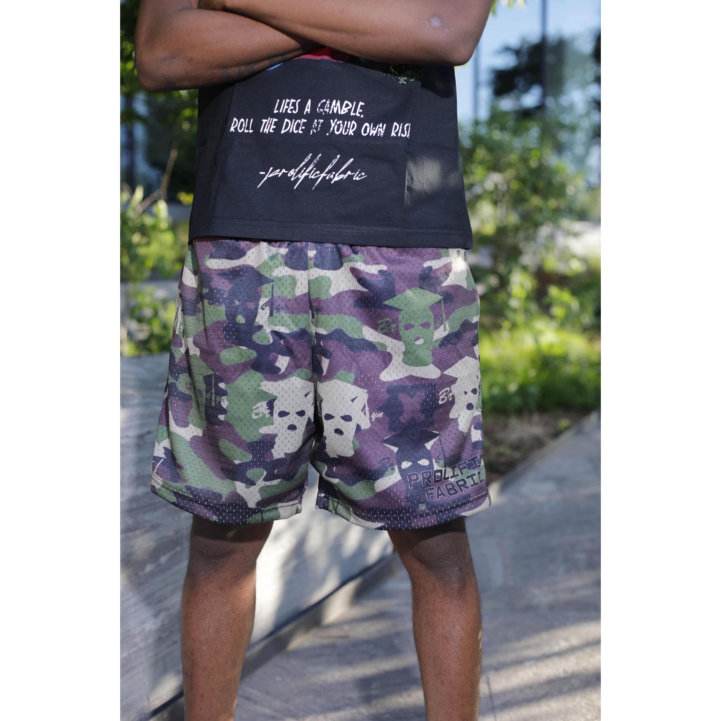 CAMO GRADUATION SHORT